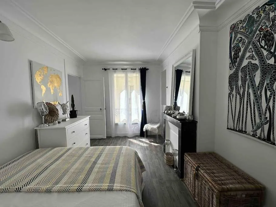 Apartment Coeur De Paris, Pres Tour Eiffel Paris